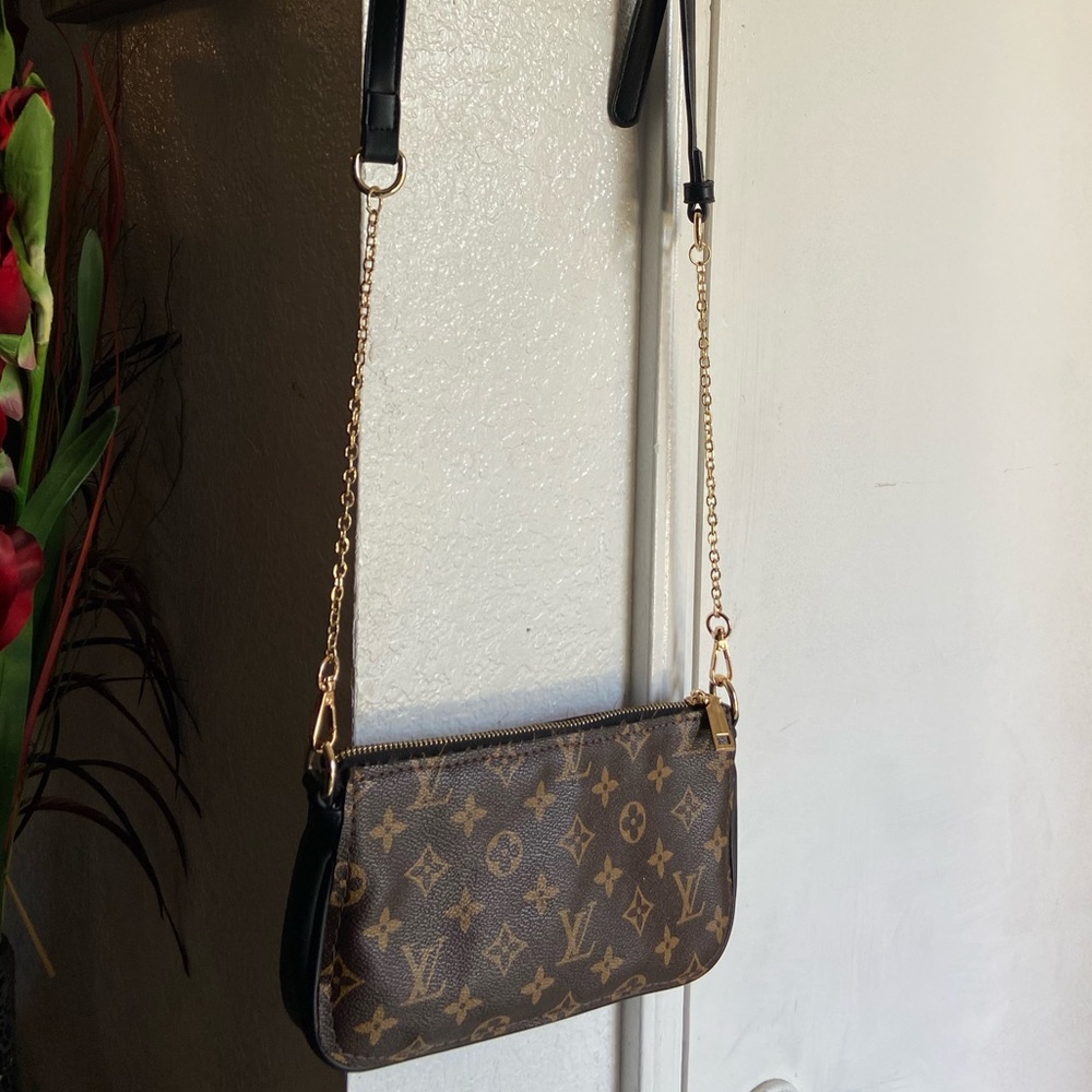 Crossbody bag